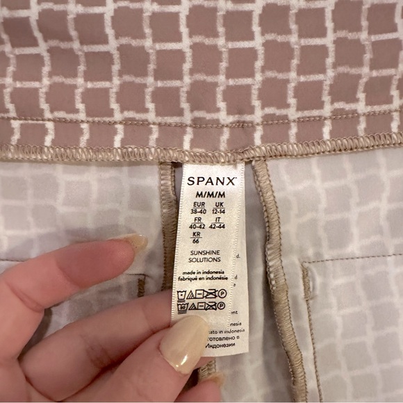 Sunshine Collection Shorts - NWT - Picture 4 of 6